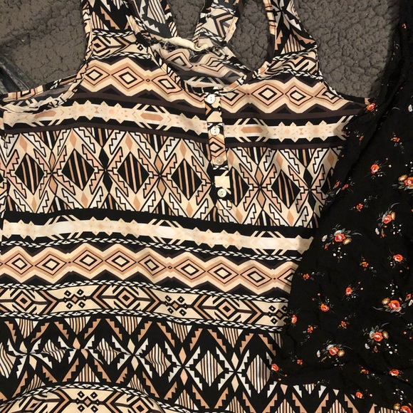 Tank top bundle - Picture 3 of 7